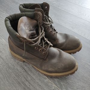 Timberland Men's Brown Leather Boots with Green Accents